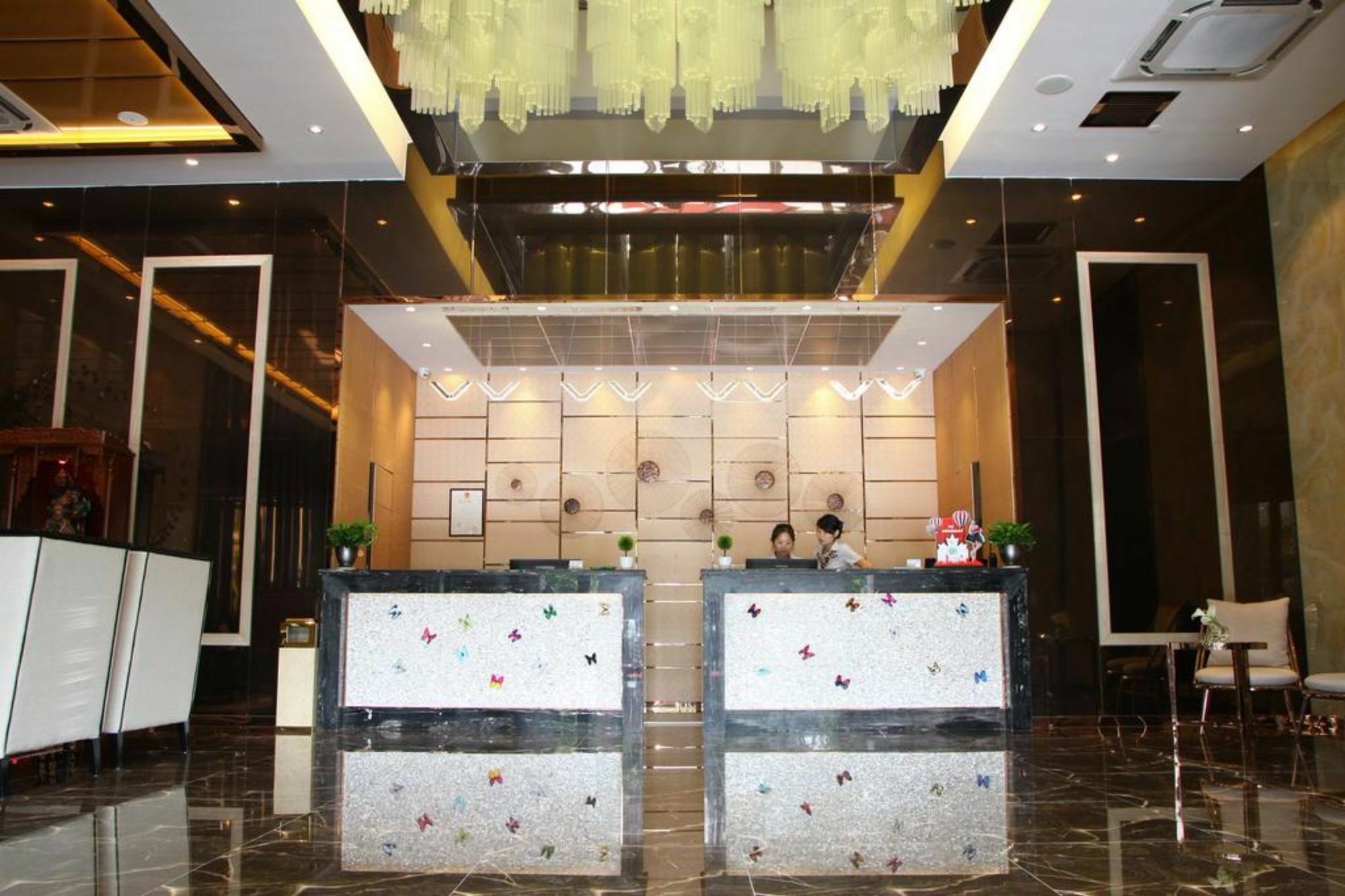 Foshan Sweet World Hotel Екстер'єр фото